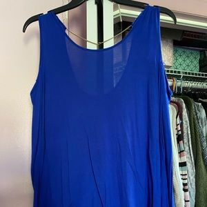 Long sleeve cold shoulder shirt